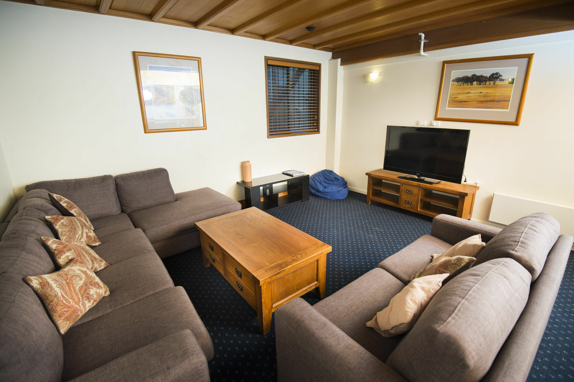 Enzian Hotel Mt Buller Mount Buller Exteriör bild