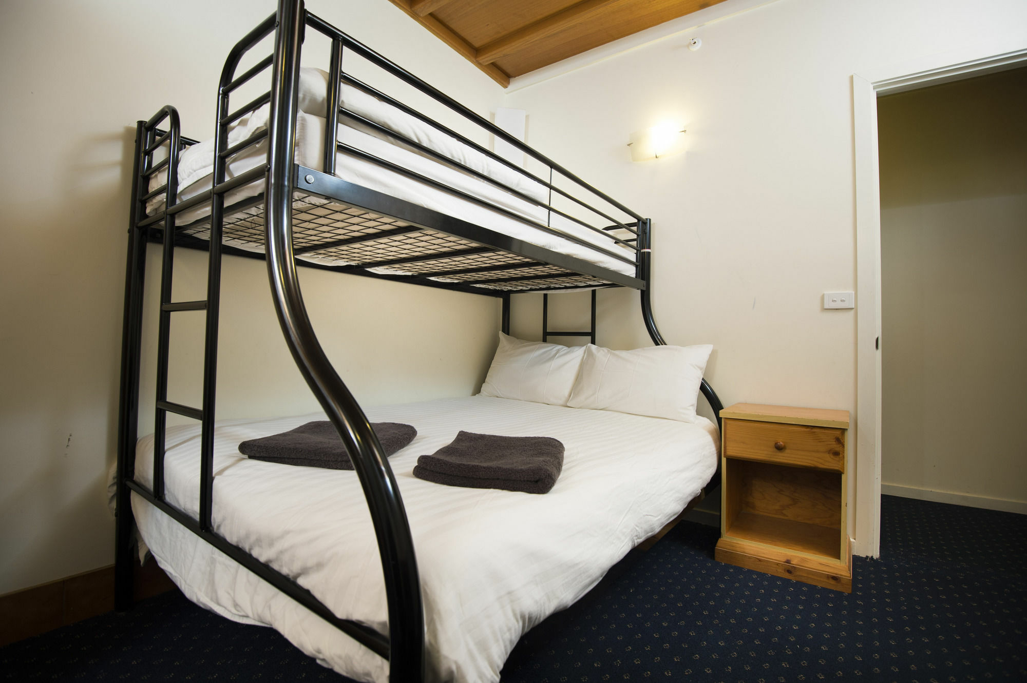 Enzian Hotel Mt Buller Mount Buller Exteriör bild